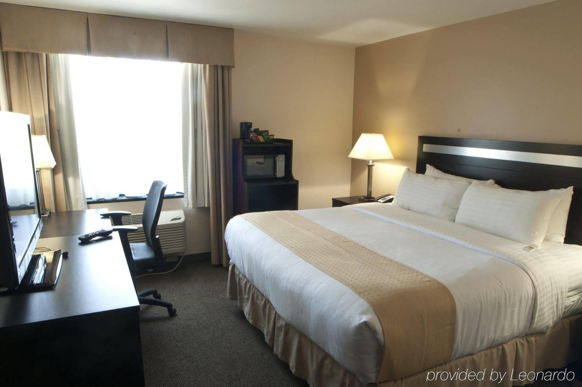 The Laguardia Hotel New York Bagian luar foto