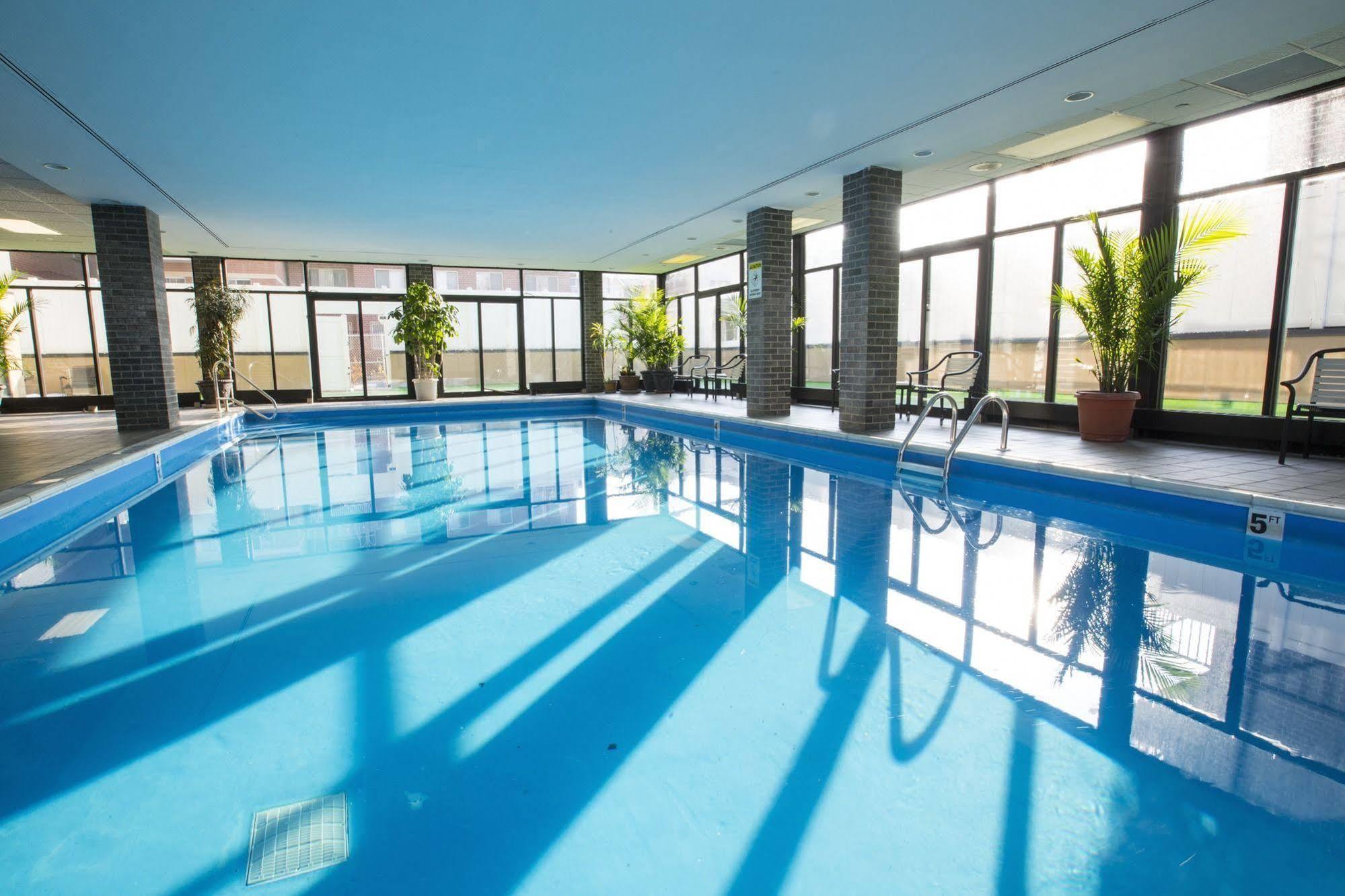 The Laguardia Hotel New York Bagian luar foto