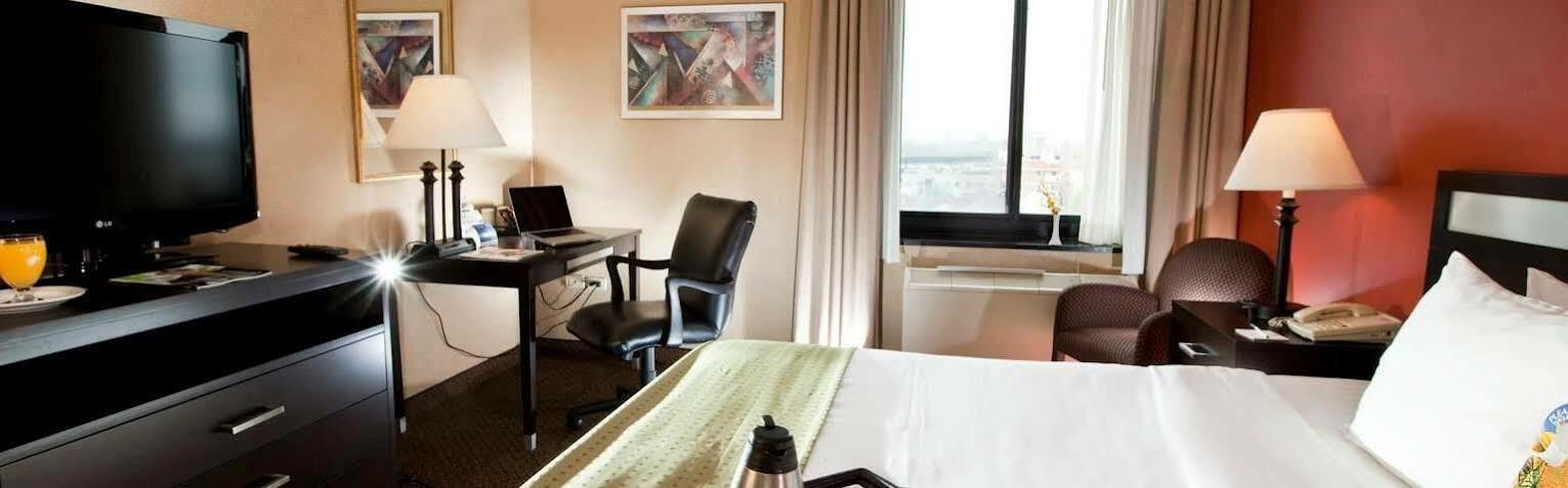 The Laguardia Hotel New York Bagian luar foto