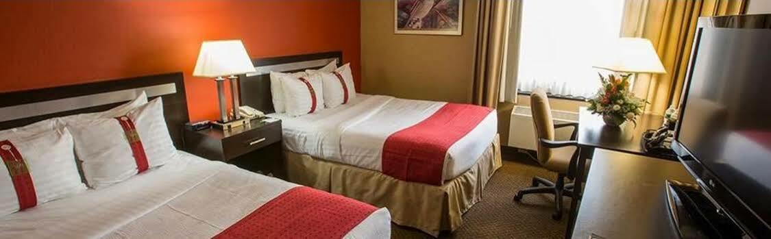 The Laguardia Hotel New York Bagian luar foto