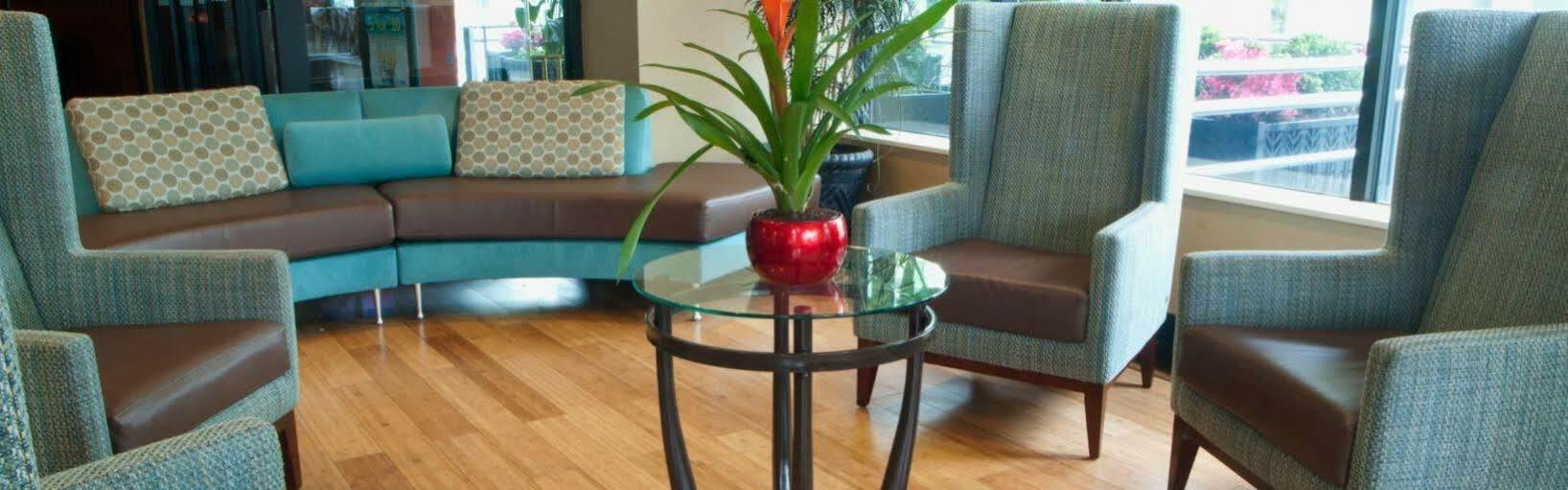 The Laguardia Hotel New York Bagian luar foto